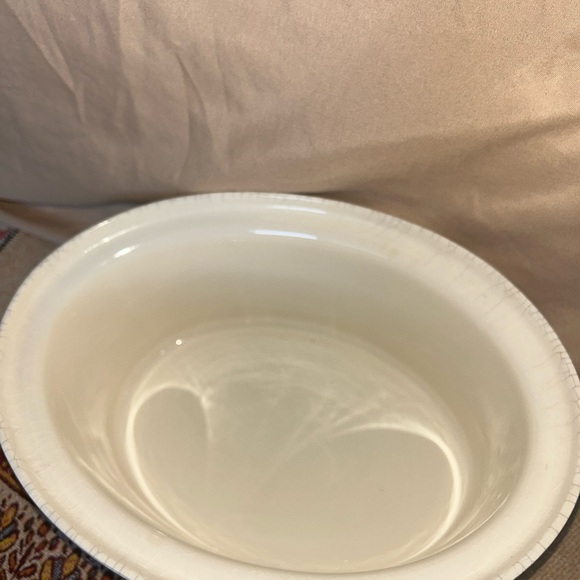 Dedham Pottery The Potting Shed Rabbit EUC Made in USA Teapot and Casserole Dish - Picture 13 of 13